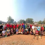 ທີມງານລົງກໍ່ສ້າງຮາກຖານການເມືອງ ຈາກສະຖາບັນການເມືອງ ແລະການປົກຄອງແຫ່ງຊາດ ສົມທົບກັບ ອົງການປົກຄອງບ້ານ, ຊາວບ້ານໂພນແຍງ ສ້າງຂະບວນການອອກແຮງງານລວມ