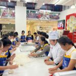 ສະມາຊິກແມ່ຍິງ ສະຖາບັນການເມືອງ ແລະ ການປົກຄອງແຫ່ງຊາດ ເຂົ້າຮ່ວມຝຶກອົບຮົມການເຮັດເຂົ້າໜົມ ສົ່ງເສີມວິຊາຊີບ ແລະສ້າງຄວາມເຂັ້ມແຂງໃຫ້ແກ່ແມ່ຍິງ