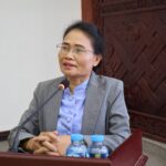 ສະຖາບັນການເມືອງ ແລະ ການປົກຄອງແຫ່ງຊາດແນະນຳການຂຽນບົດລົງວາລະສານ  ທິດສະດີການເມືອງ-ການປົກຄອງ ໃຫ້ນັກສຶກສາ ປະລິນຍາໂທ ຮຸ່ນທີ XXI