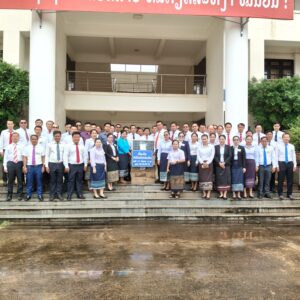 ນັກສຶກສາປະລິນຍາໂທ ຮຸ່ນທີ 21 ອຸປະຖຳລະບົບໄຟເຍືອງທາງໂຊລາເຊວ ປະກອບສ່ວນເຂົ້າໃນການພັດທະນາພື້ນຖານໂຄງລ່າງ ຂອງສະຖາບັນການເມືອງ ແລະ ການປົກຄອງແຫ່ງຊາດ